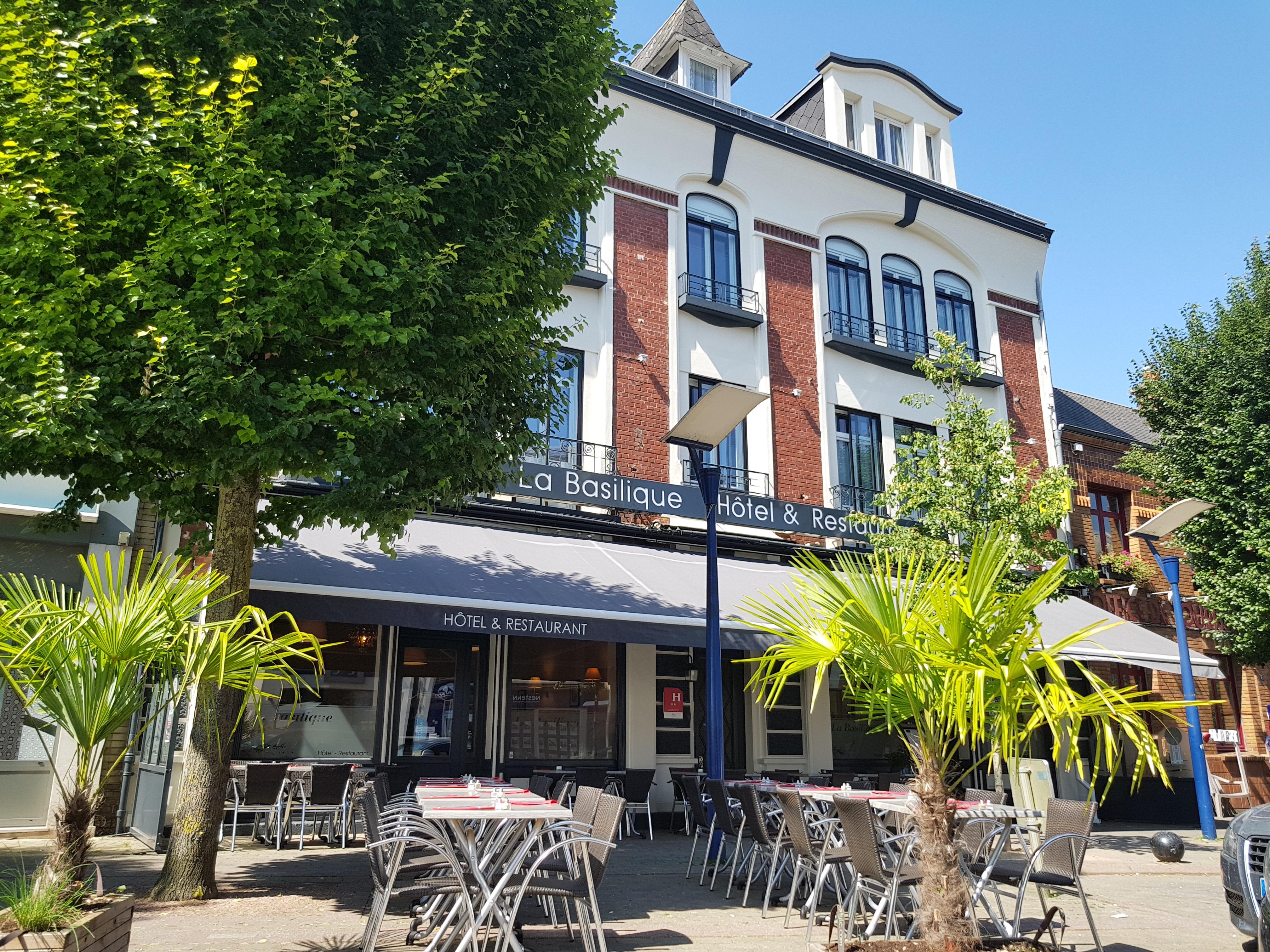 Logis Hotel & Restaurant De La Basilique Albert Exterior photo